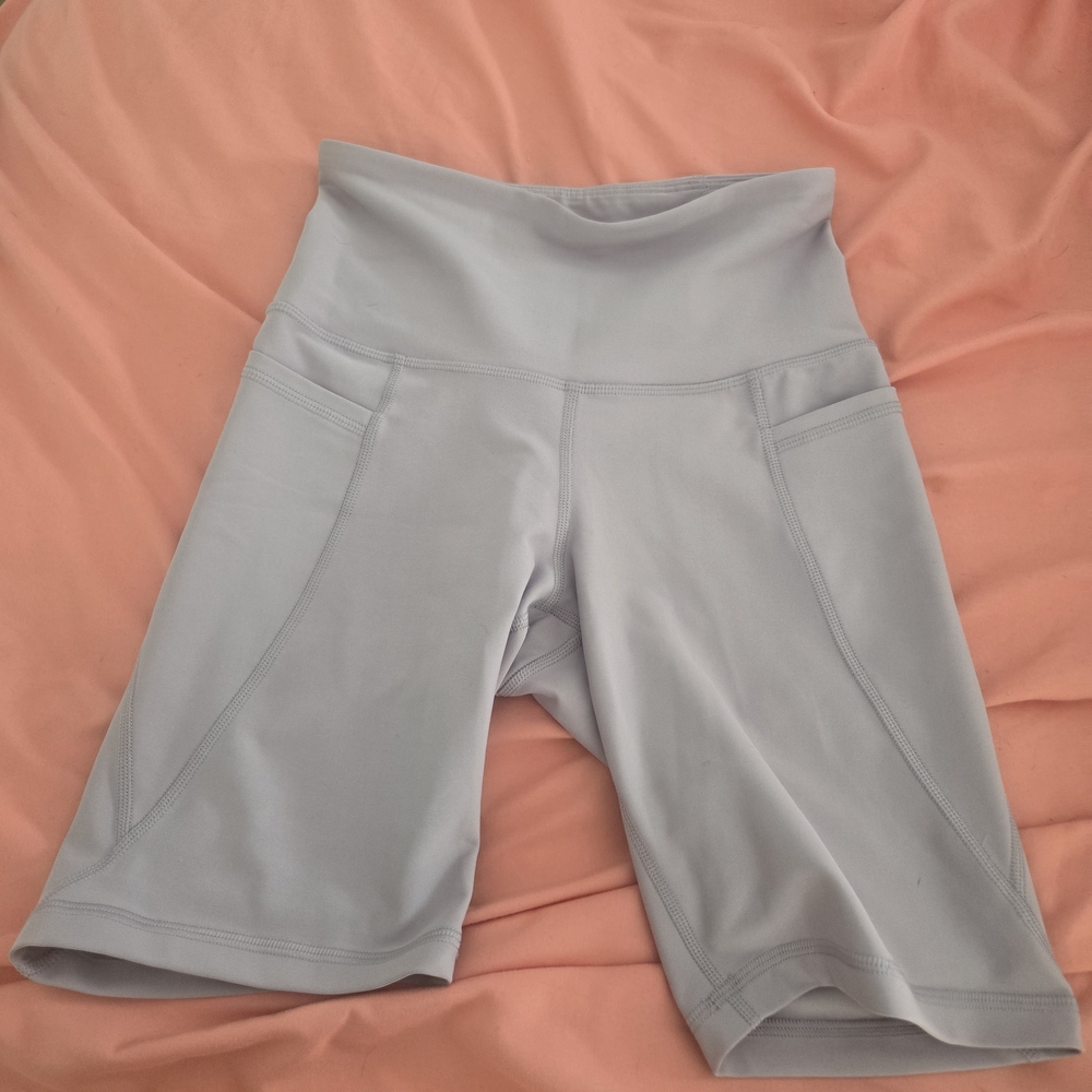 Old Navy Girls High-Waisted Light Gray Bike Shorts